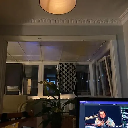 2-bedroom Rooftop Flat Between Kadikoy & Uskudar Апартаменты Стамбул