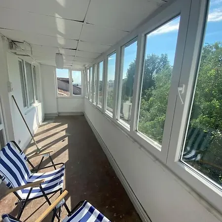 2-bedroom Rooftop Flat Between Kadikoy & Uskudar דירה *
